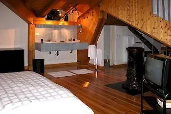 Chalet Carlinouf Hotel
